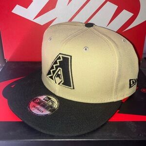 NWT Arizona Diamondbacks SnapBack Hat